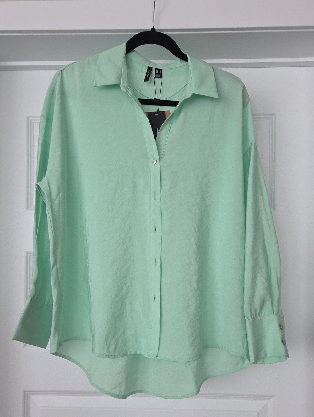 NWT Vero Moda Queeny LS Oversize Shirt in Mint Green, Size M